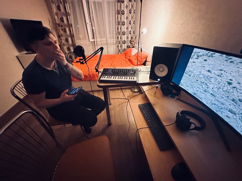 Edvinas in studio